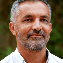 Stud review-Peter